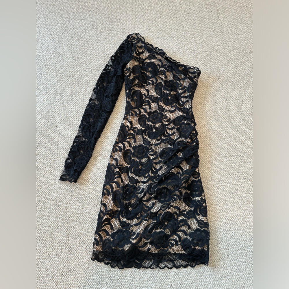 Bebe Lace one shoulder dress